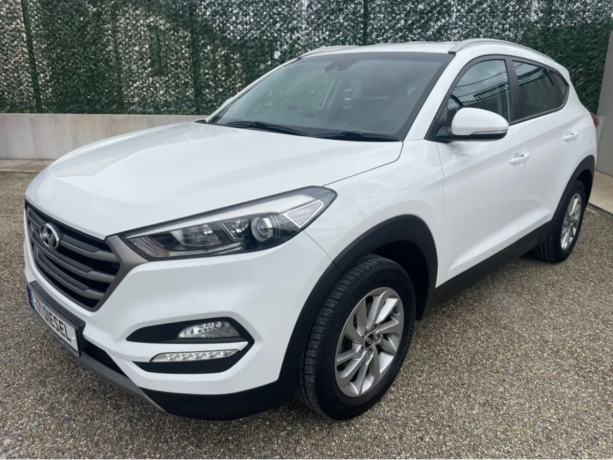Hyundai Tucson SE NAV B-DRIVE 2WD CRDI BLUE DRIVE - Image 2
