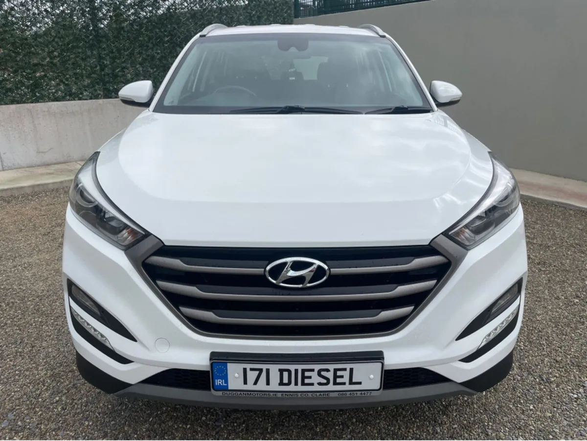 Hyundai Tucson SE NAV B-DRIVE 2WD CRDI BLUE DRIVE - Image 3