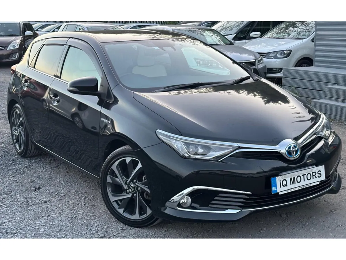 Toyota Auris 1.8 AUTOMATIC PETROL HYBRID G PACKAGE - Image 1