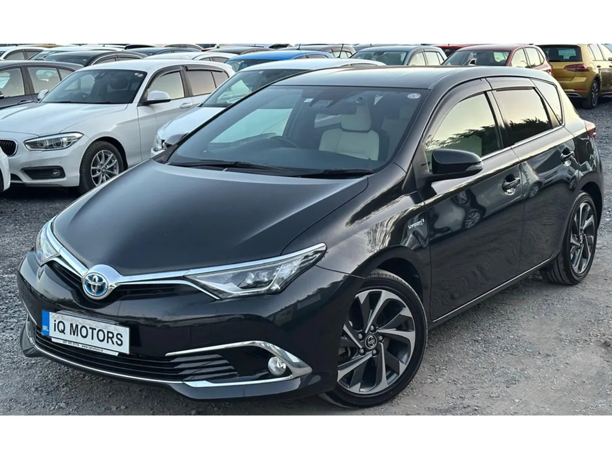 Toyota Auris 1.8 AUTOMATIC PETROL HYBRID G PACKAGE - Image 3
