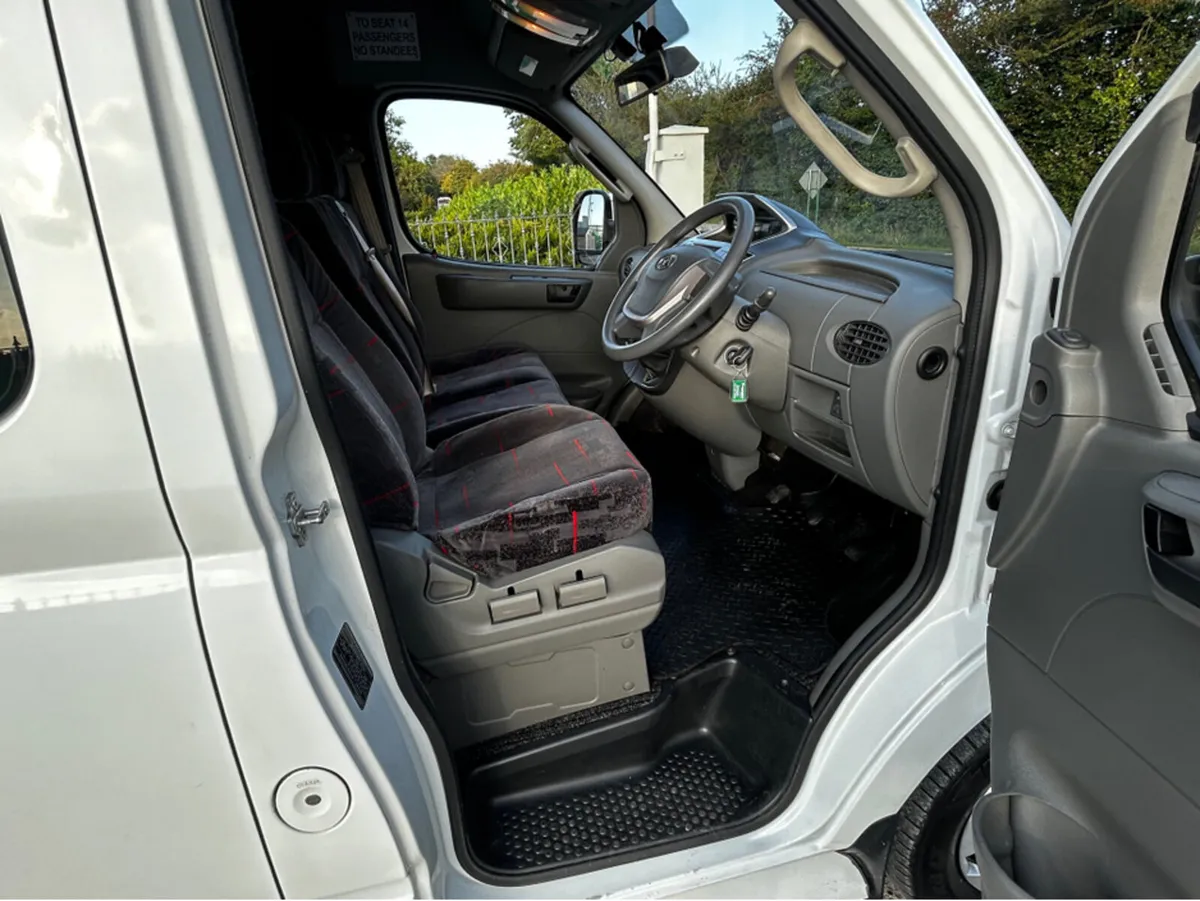 LDV V80 HIGH ROOF MINI BUS 14 SEATER + DRIVER - Image 4