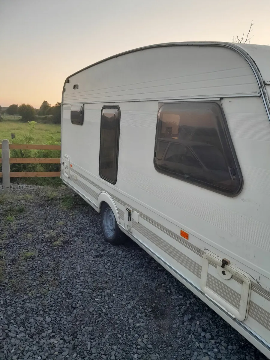 2002 SWIFT CHALLENGER 5 BERTH 17FT - Image 1
