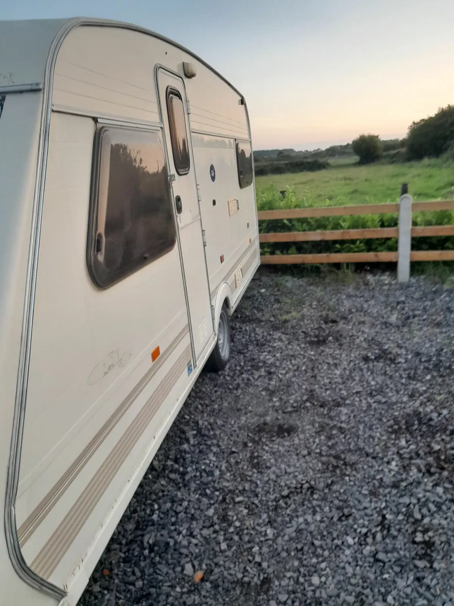 2002 SWIFT CHALLENGER 5 BERTH 17FT - Image 3