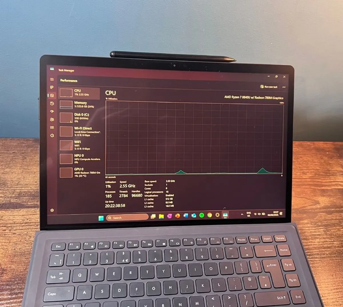 Minisforum V3 Windows Gaming Laptop 3 in 1 - Image 2