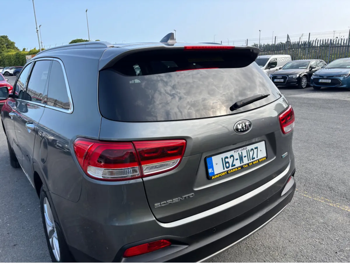 Kia Sorento PLATINUM 4X2 5DR 7 Seater - Image 3
