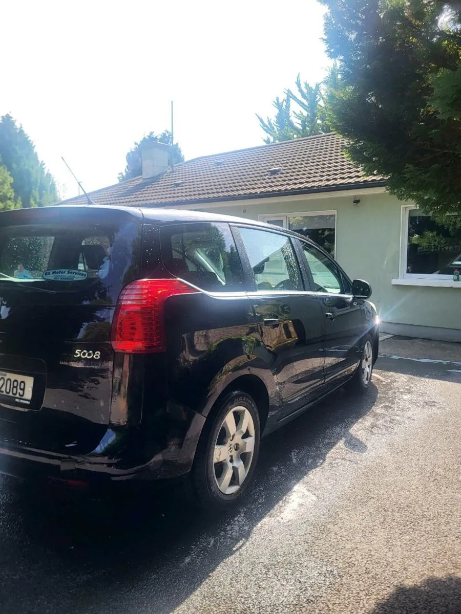 Peugeot 5008 7 seater - Image 2