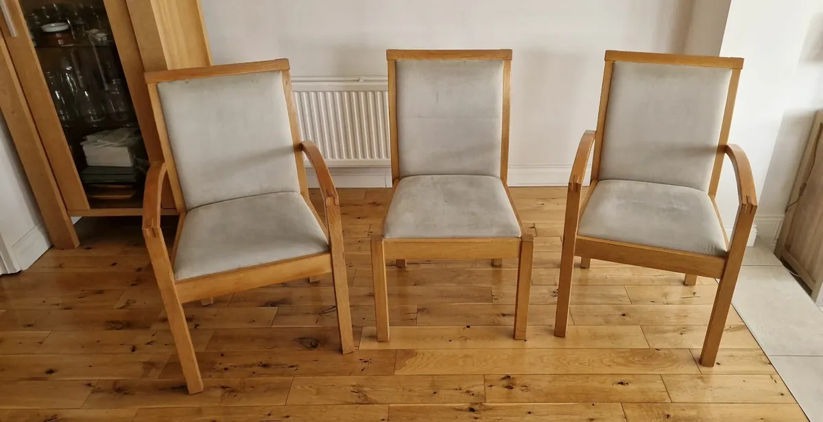 Table & 6 Chairs - Image 3