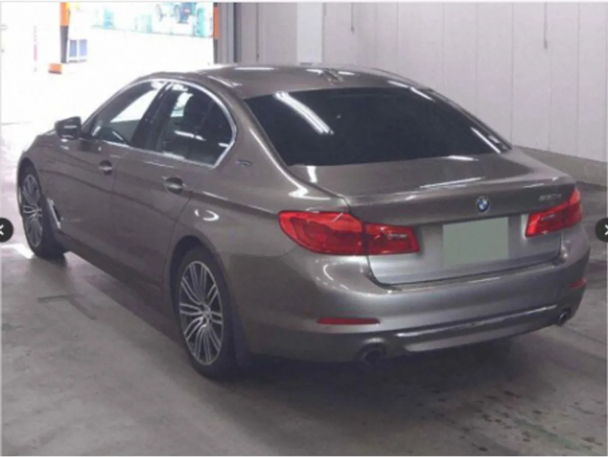 BMW 5-Series Metallic Gold 530 E  only 62 K on it - Image 4