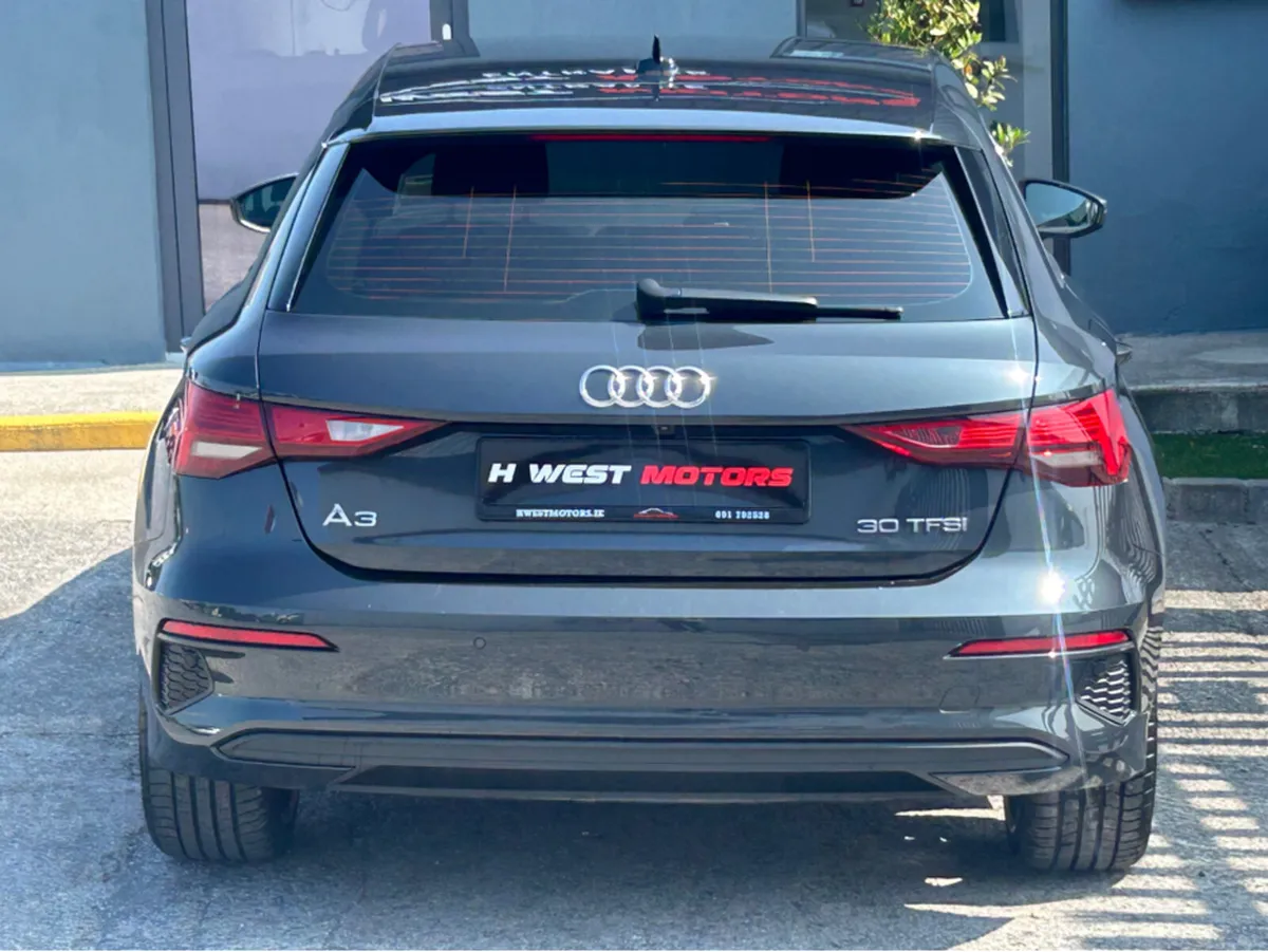 Audi A3 TECHNIK 30 TFSI - Image 4