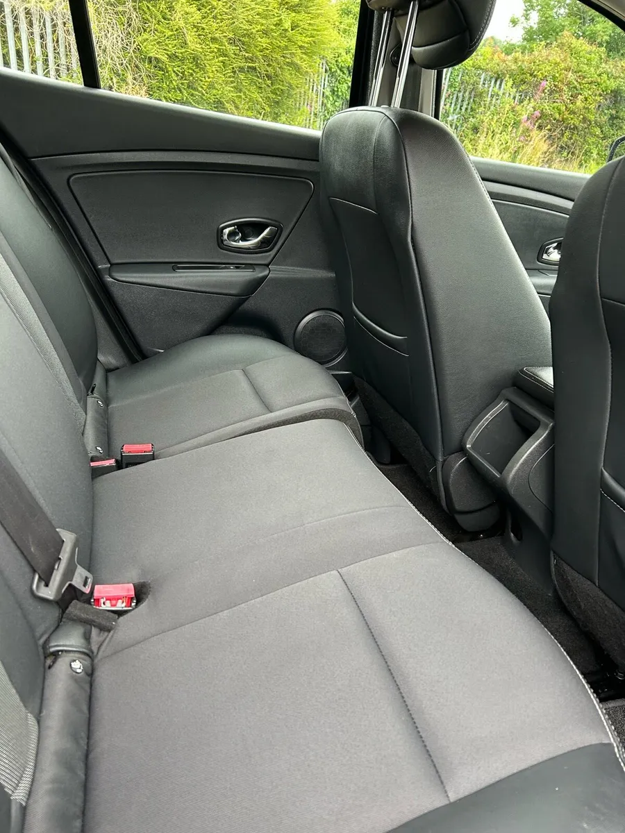 Renault Megane 1.5 dci dynamic Tomtom - Image 4