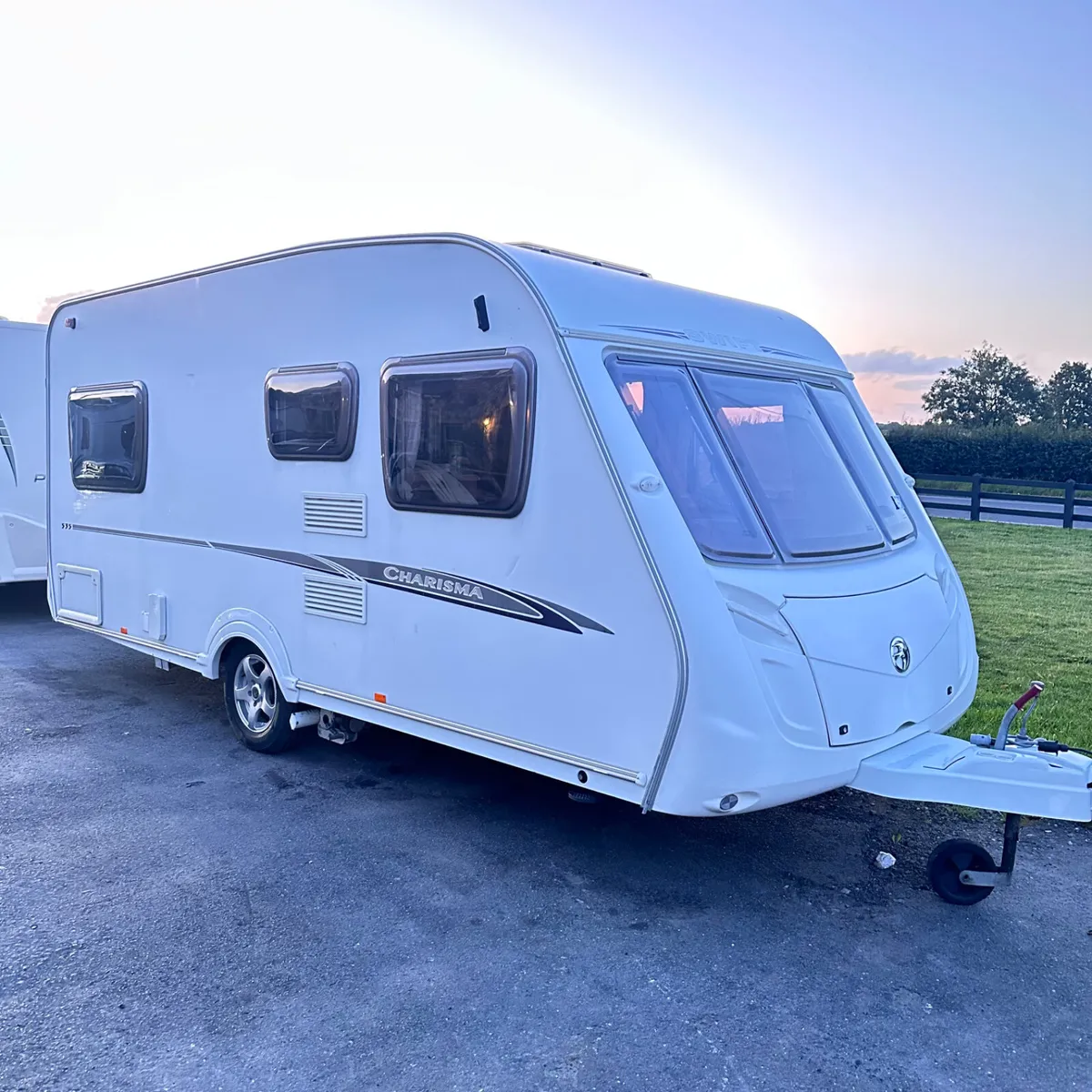 ✨STUNNING SWIFT CHARISMA 4 BERTH FIXED BED✨ - Image 1