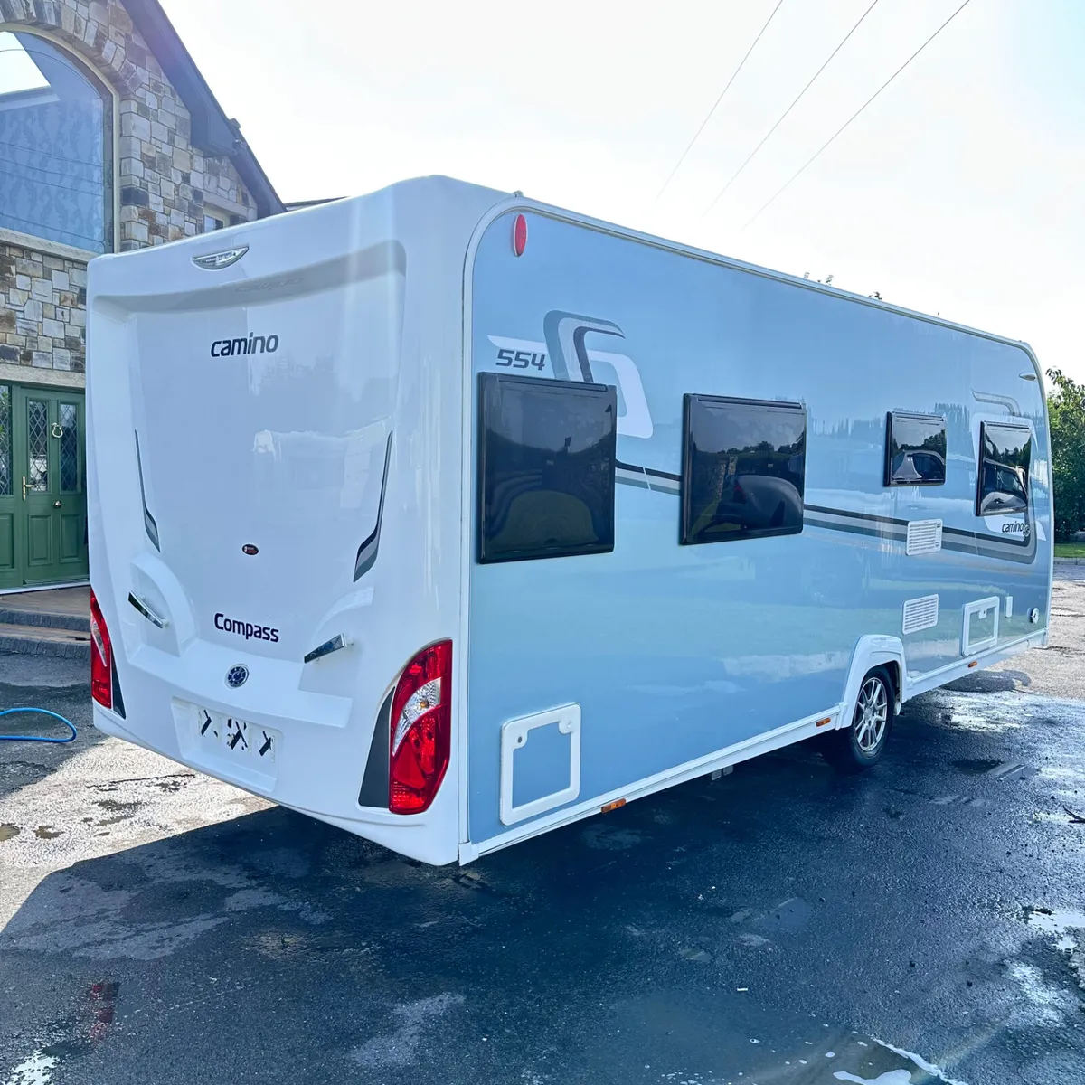 ✨2017 COMPASS CAMINO 4 BERTH ISLAND BED ✨ - Image 2