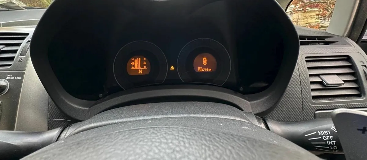 Toyota Auris 2007 1.6L VVTi MM Automatic - Image 2