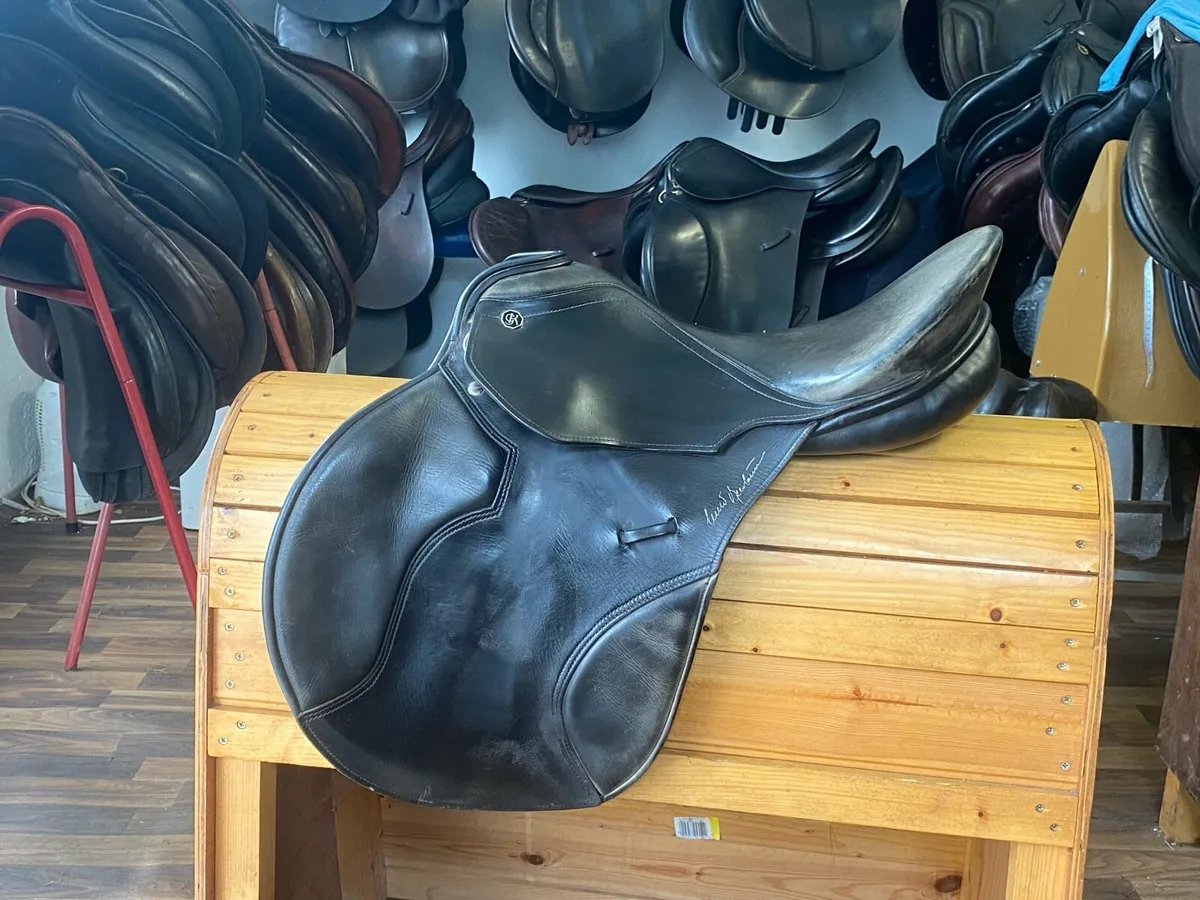 Kieffer ludger Beerbaum 17” Leather saddle - Image 1