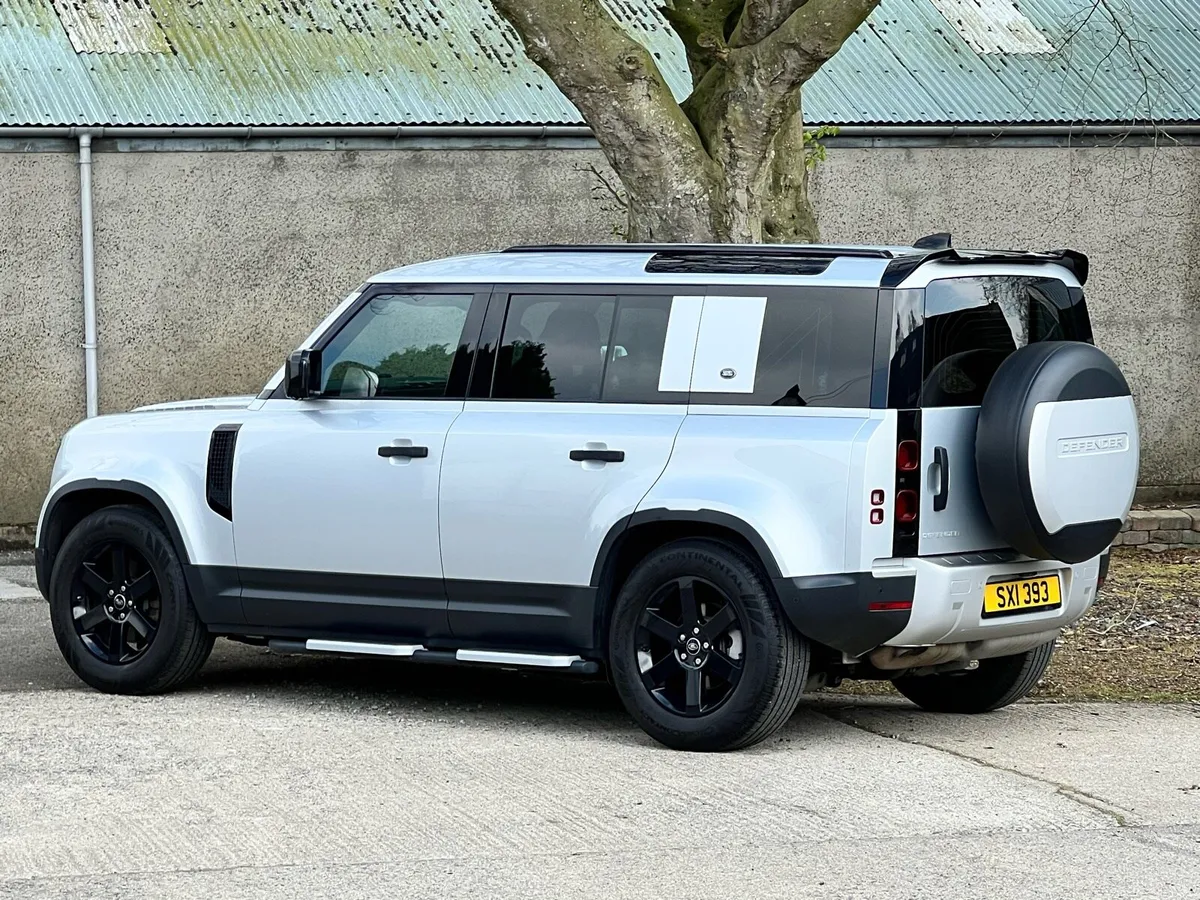 2021 LAND ROVER DEFENDER 110 S - Image 3