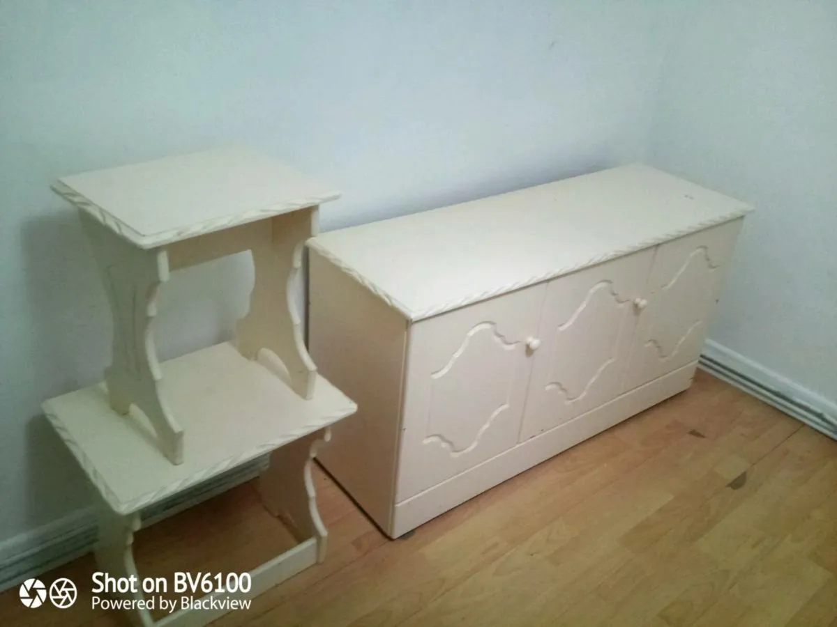 Wardrobe, table+ corner wardrobe - Image 1