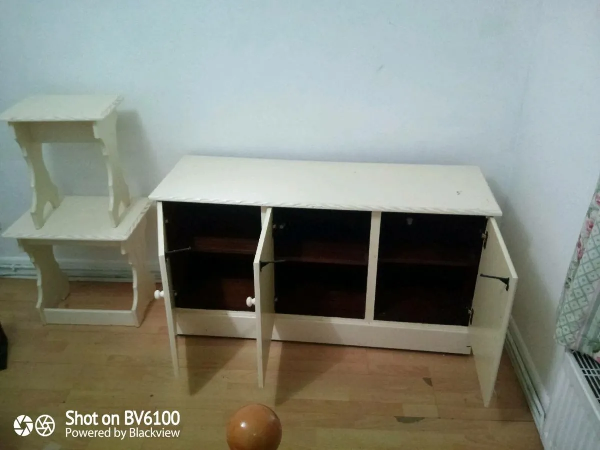 Wardrobe, table+ corner wardrobe - Image 2