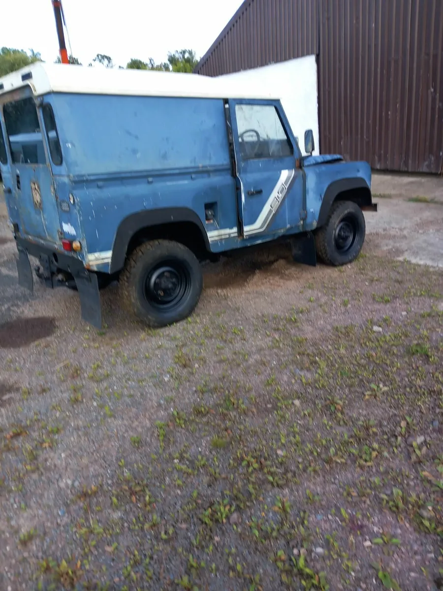 Land Rover Defender 1989 - Image 1
