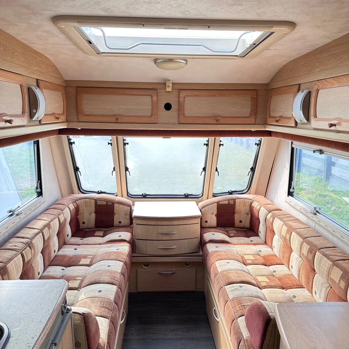 ✨STUNNING COACHMAN PASTICHE 4 BERTH✨ - Image 2