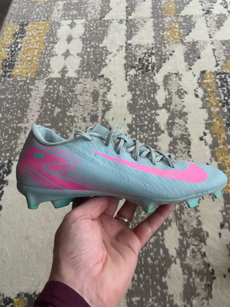 Nike Football Boots - Image 2