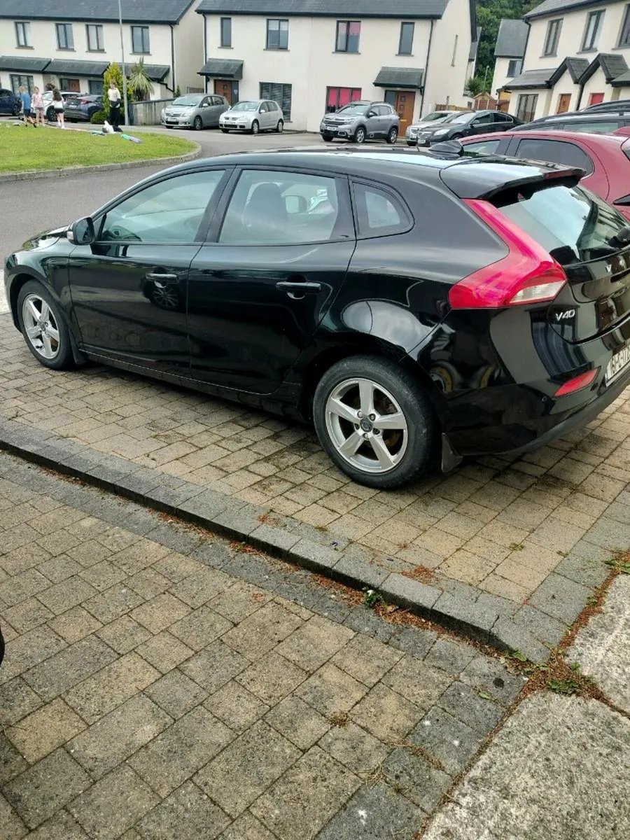Volvo V40 - Image 3