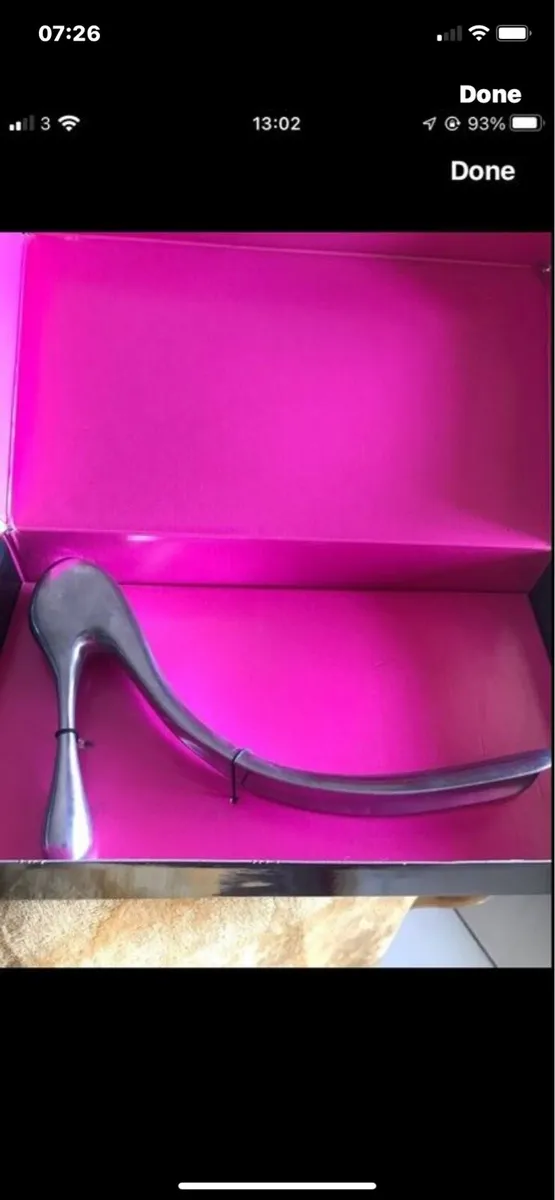 Limited Edition Manolo Blahnik Shoehorn - Image 2