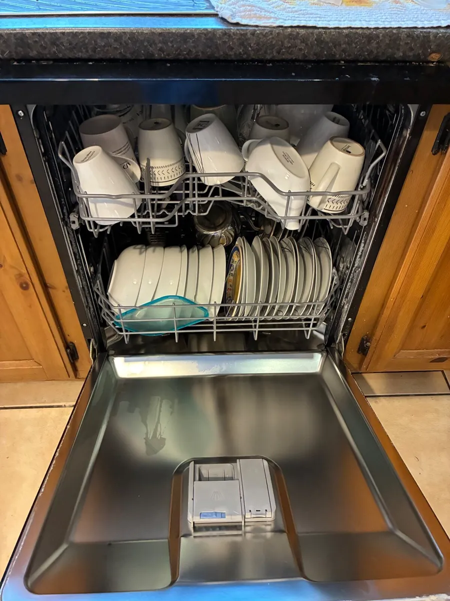 Dishwasher - Image 4