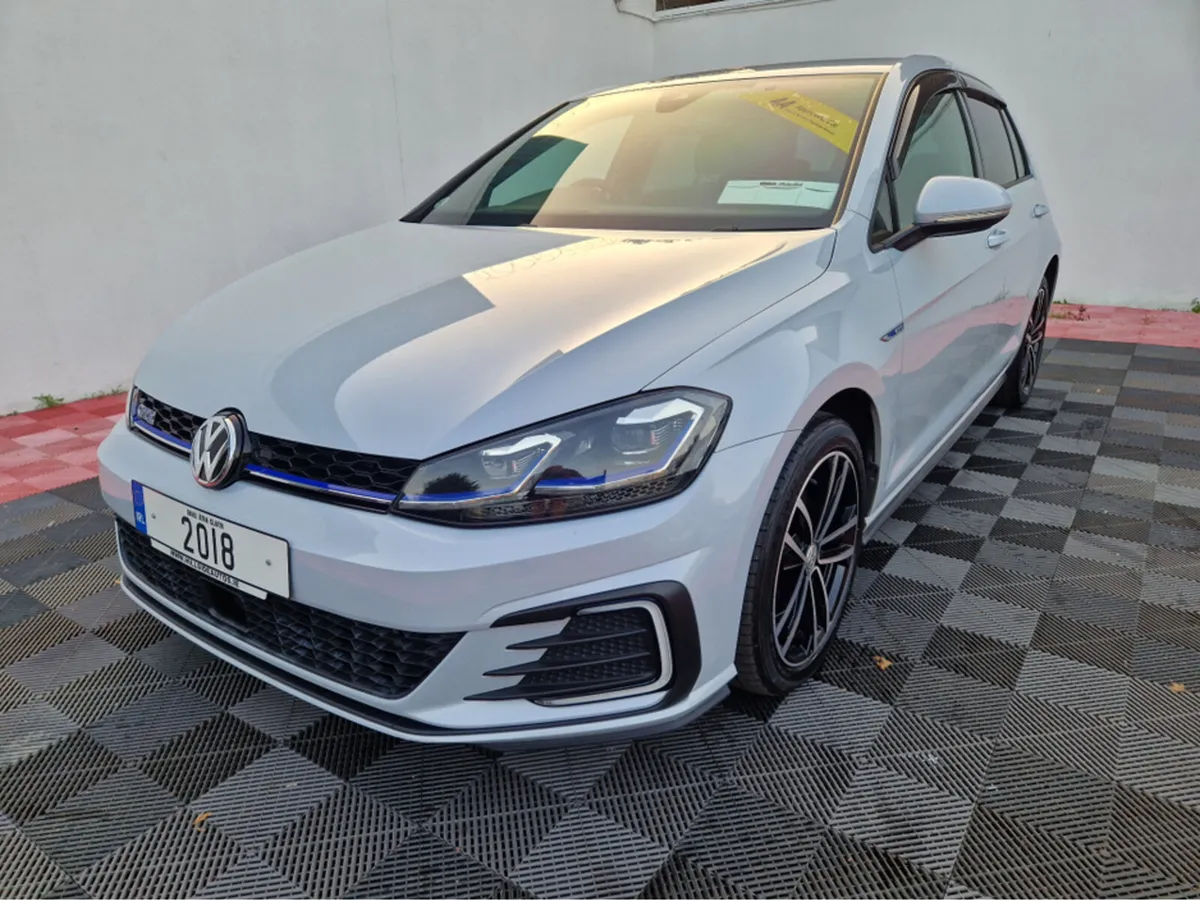 Volkswagen Golf *DEPOSIT NOW TAKEN* GTE 1.4 PETROL - Image 2