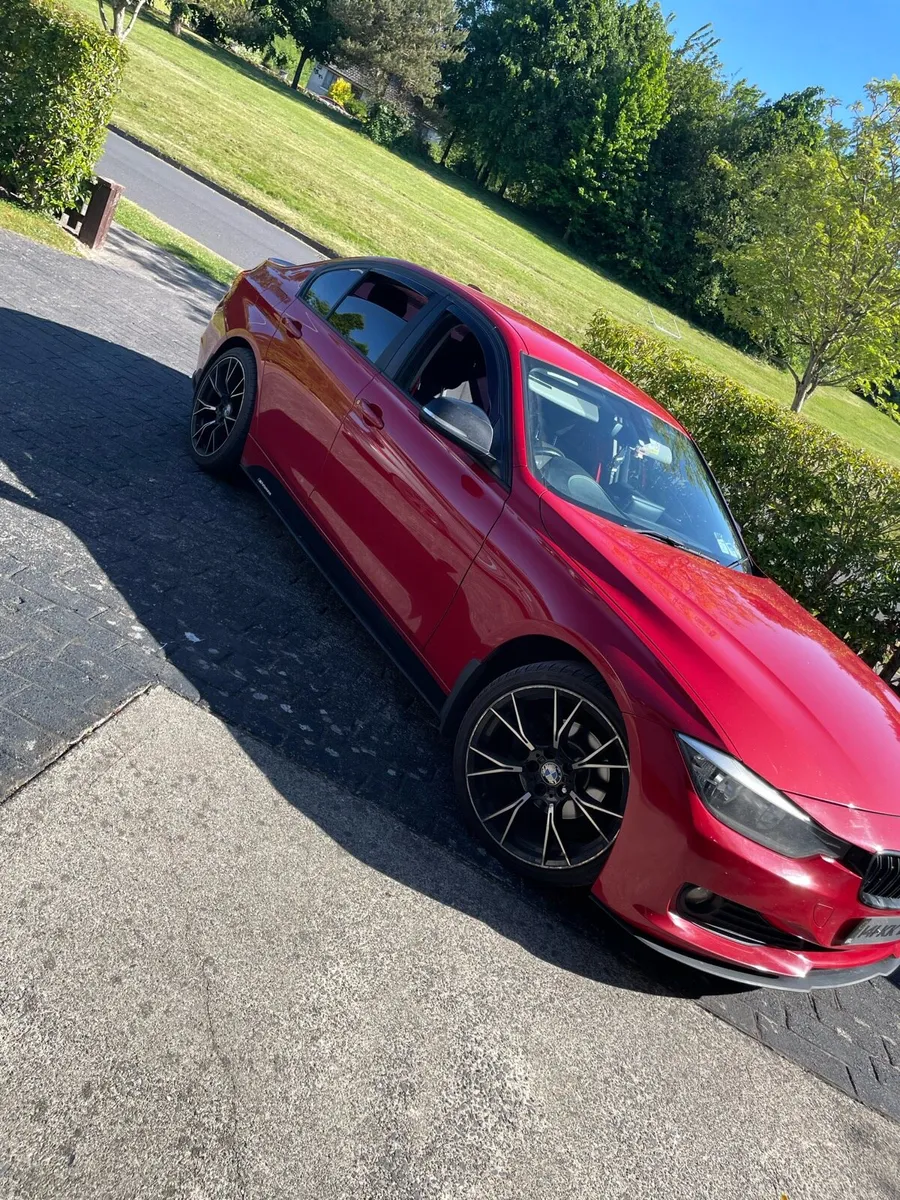 BMW 320d - Image 2