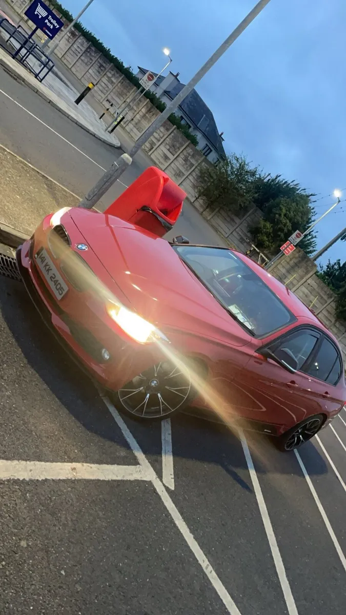 BMW 320d - Image 1