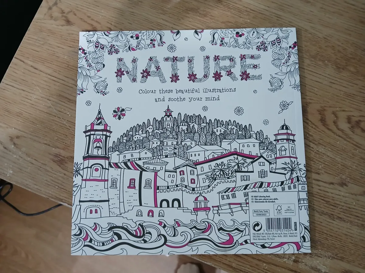 Brand new colouring book - Image 2