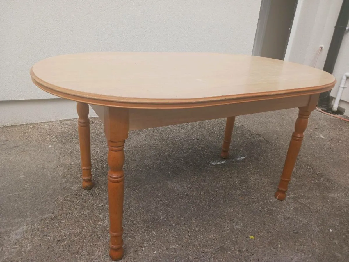FREE kitchen table