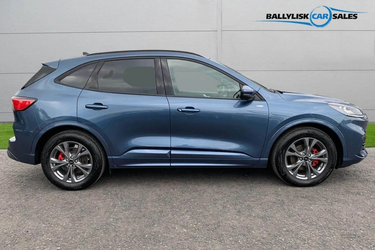 Ford Kuga 2.5h Fhev 190PS St-line Edition in Chro - Image 3