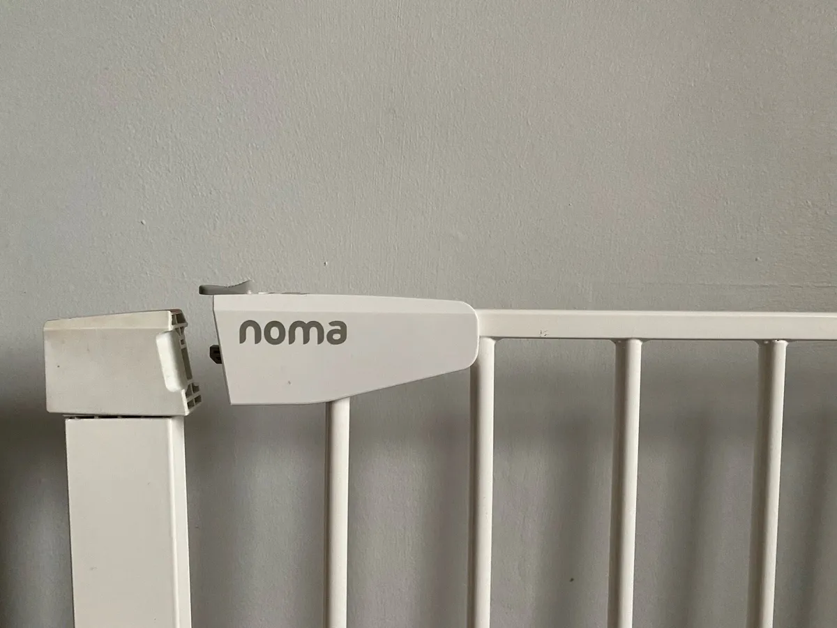 Two stair gates - Image 2