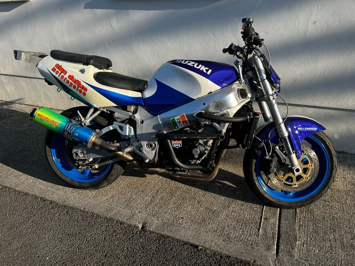 Suzuki GSXR 750 stunt bike - Image 1