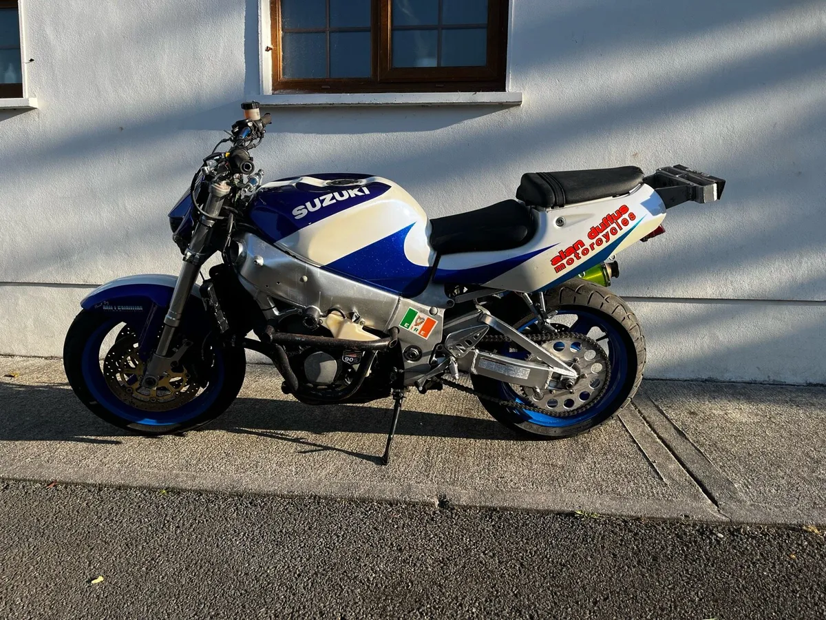 Suzuki GSXR 750 stunt bike - Image 2