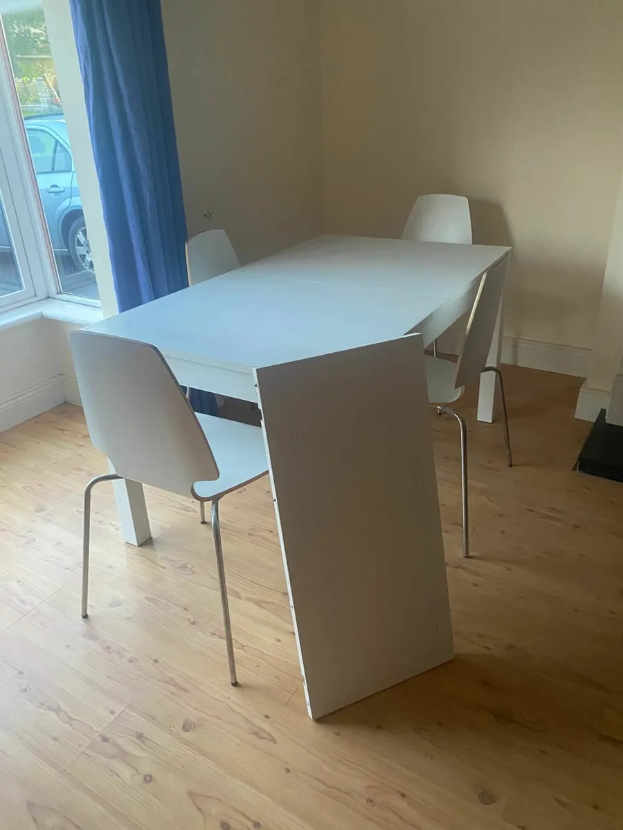 Extendable White Dining Table – Seats 4 to 6+ - Image 3