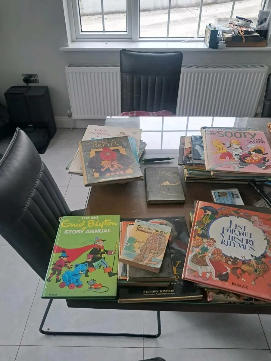 Assorted books - Image 3
