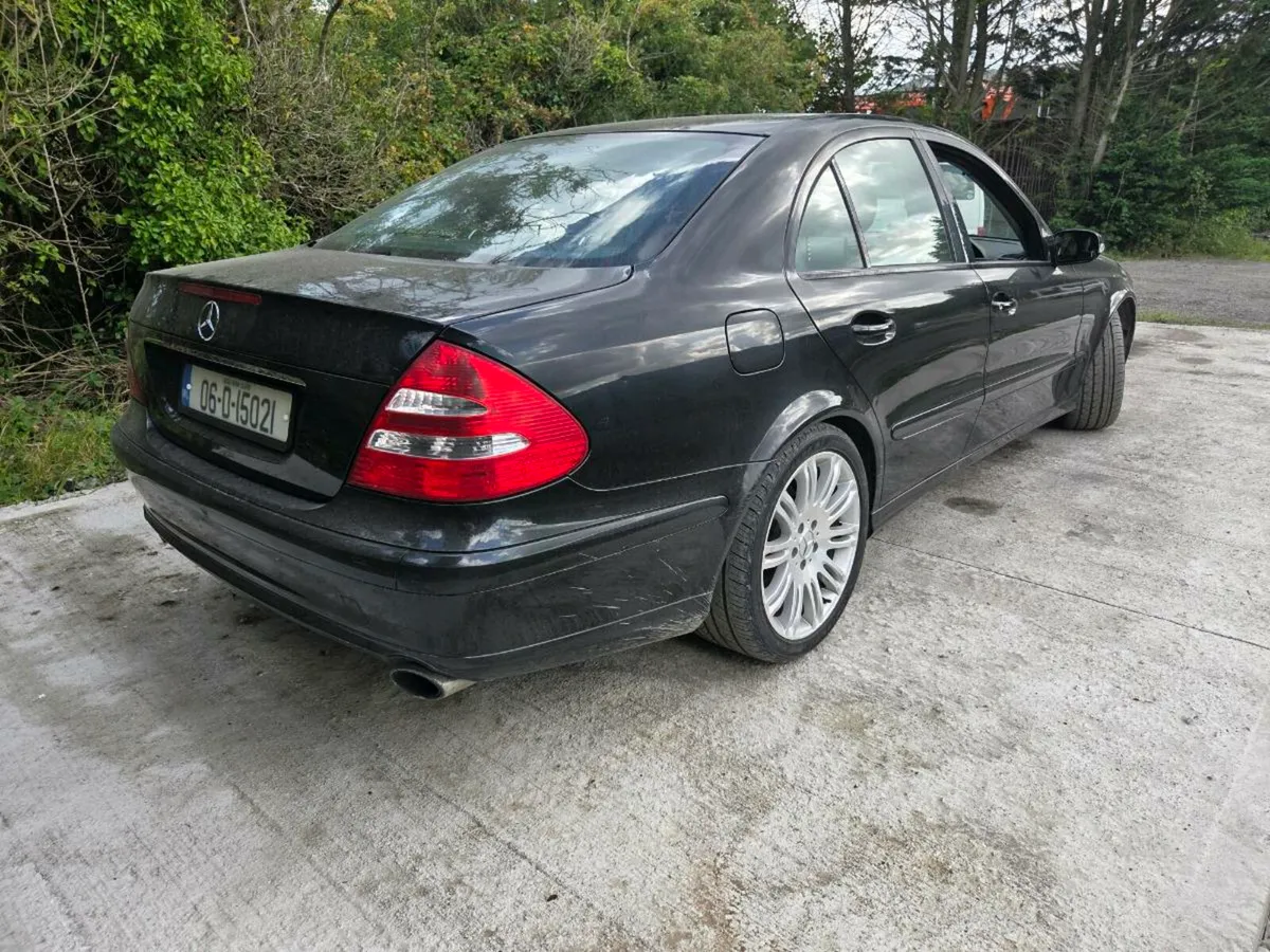 MERCEDES BENZ E200 KOMPRESSOR - Image 4