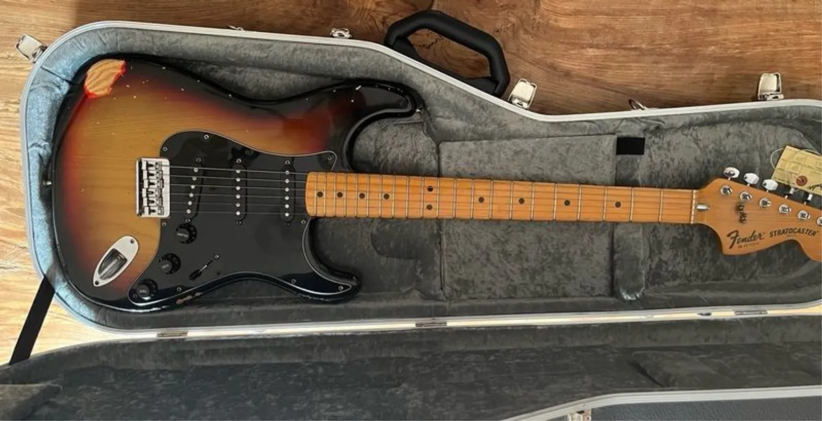 fender stratocaster 1977 - Image 1