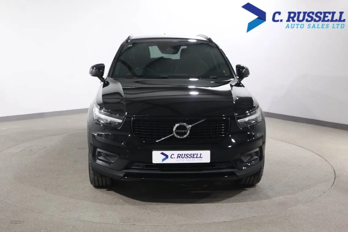 Volvo XC40 Estate - Image 2