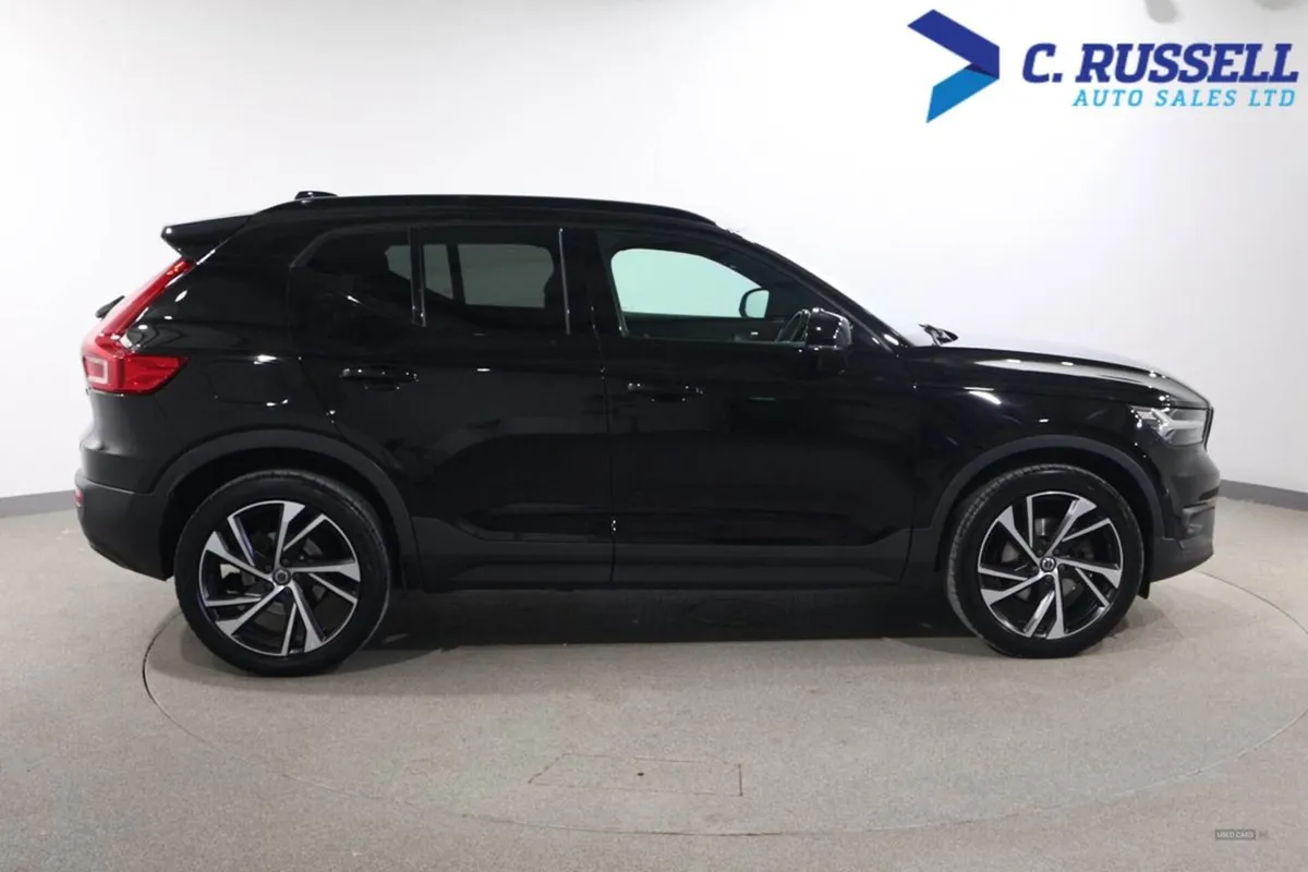 Volvo XC40 Estate - Image 4