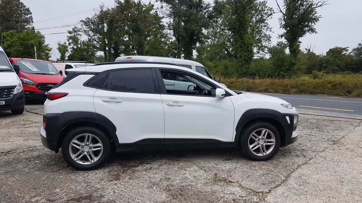 Hyundai KONA 2020 MINT LOW KM VAT INVOICE - Image 4