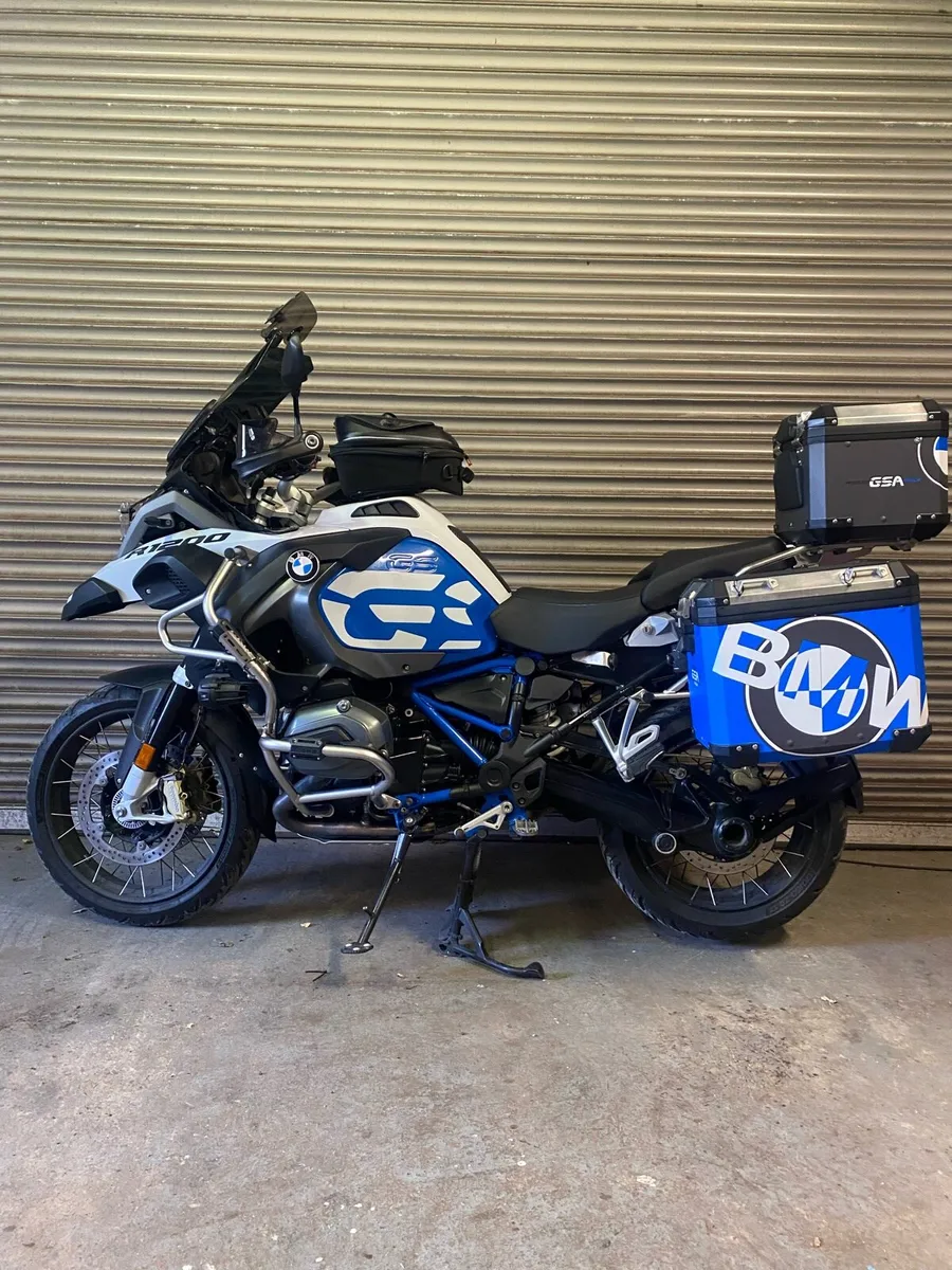 Immaculate bmw r1200 gsa Rallye - Image 1