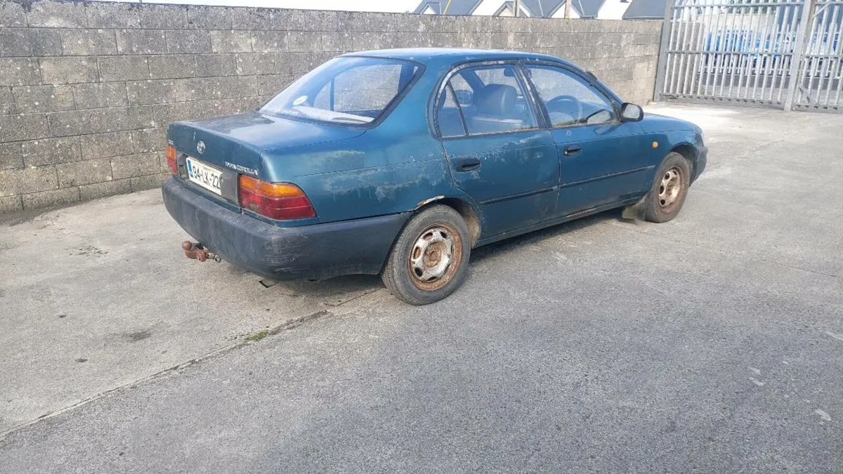 Toyota Corolla - Image 4