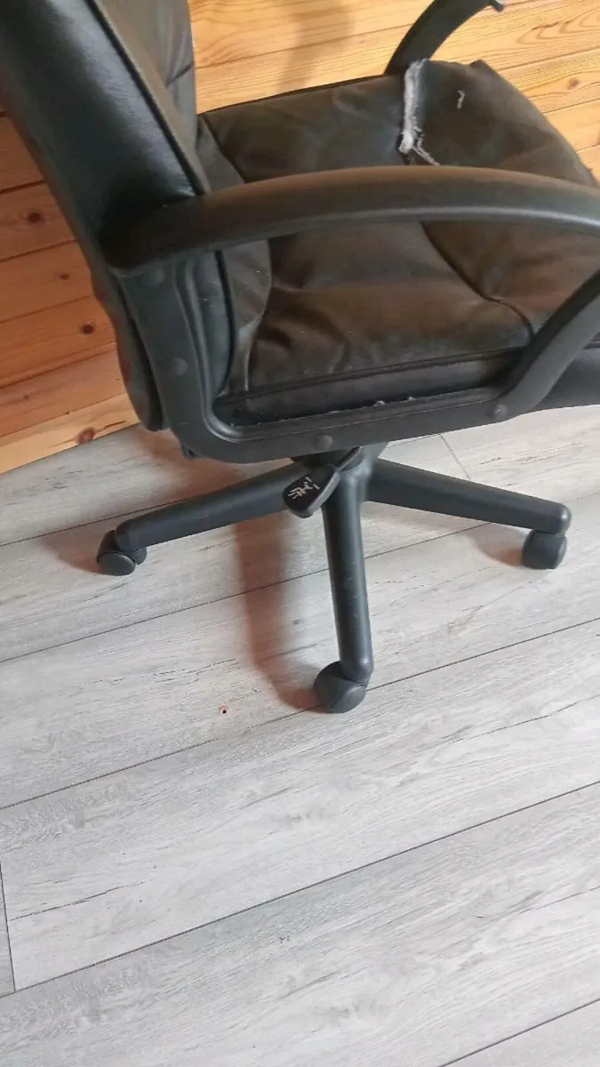 Free Office chair - Image 2