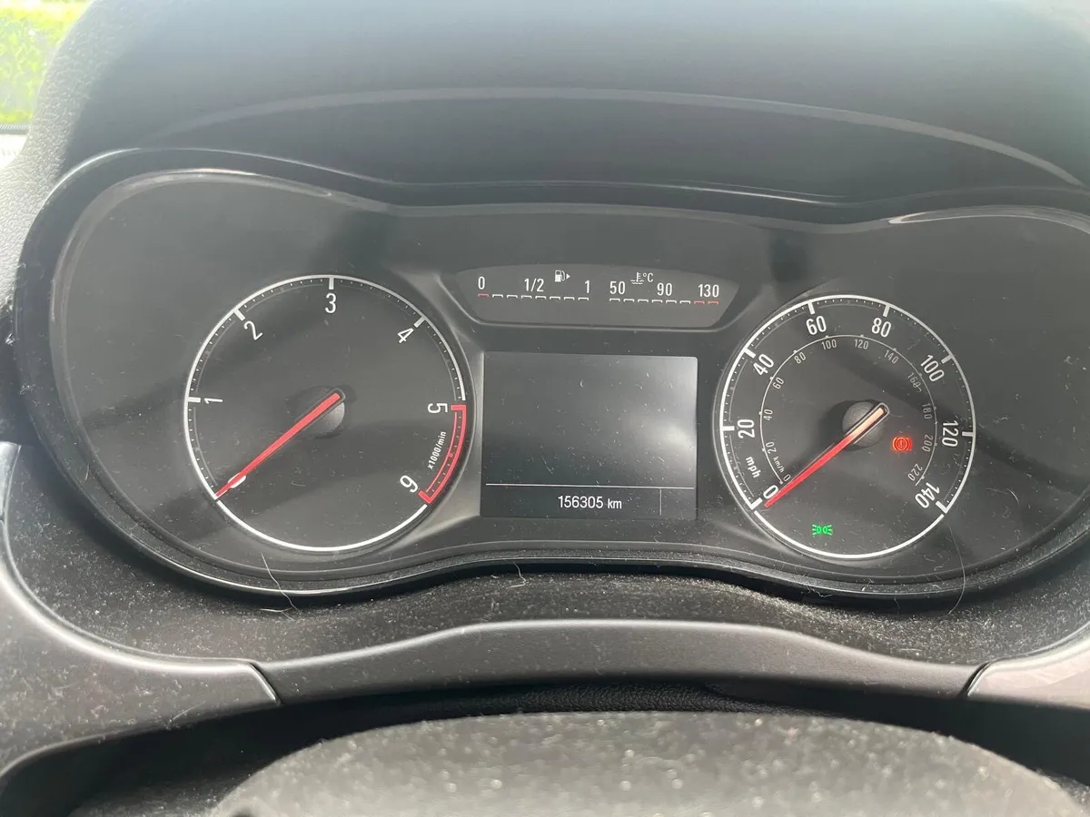 Car - Image 3