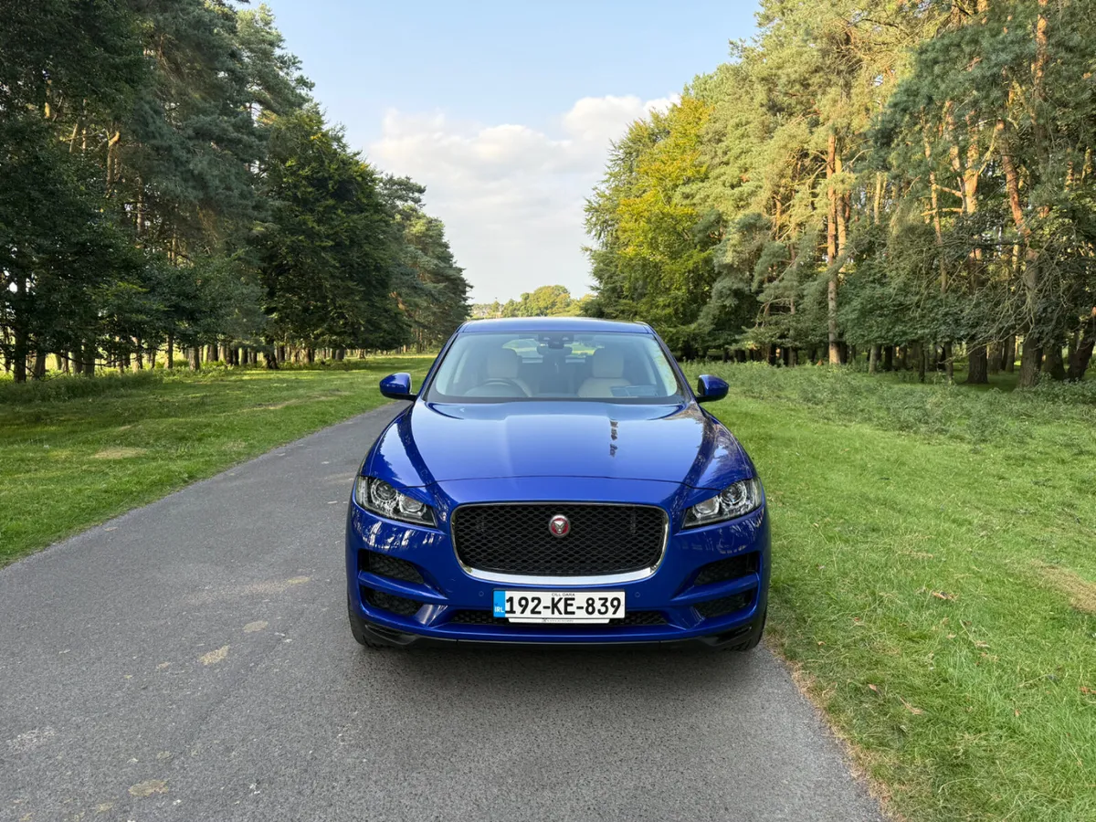Jaguar F-Pace 2019 AWD Prestige - Image 2