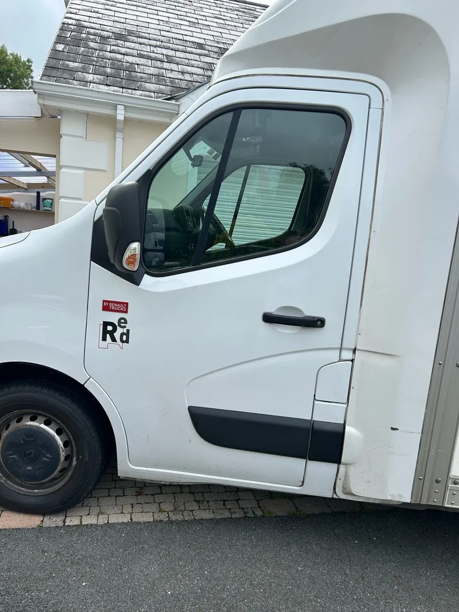 Renault Master 125 LWB -Luton Van - Image 2