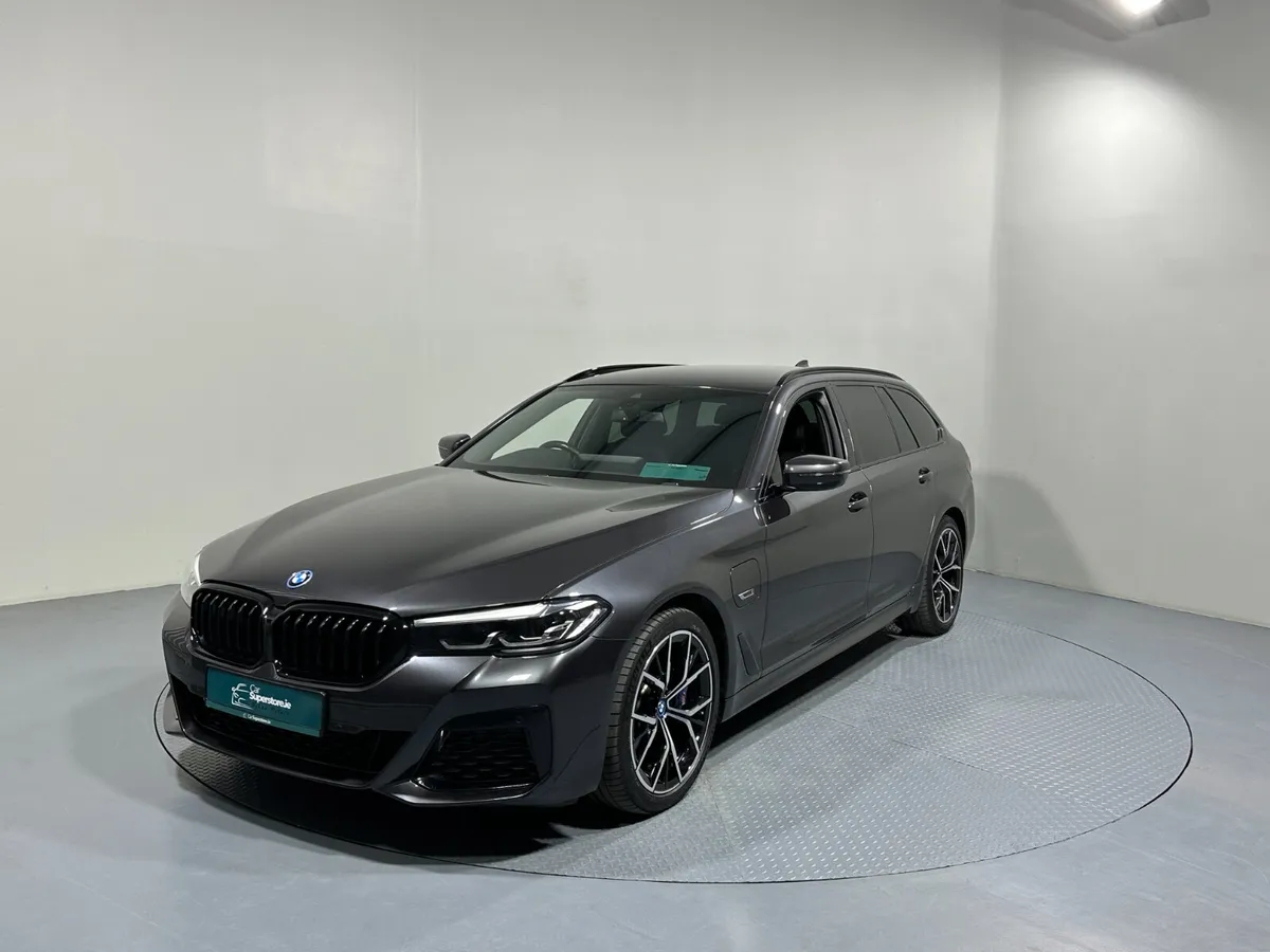 BMW 5 Series 530E M Sport Touring 212 (2021) - Image 3